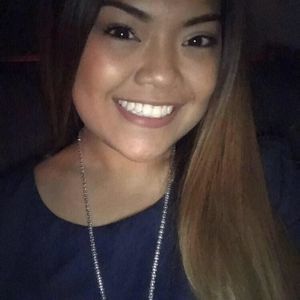 Meet your Posher, Dominique